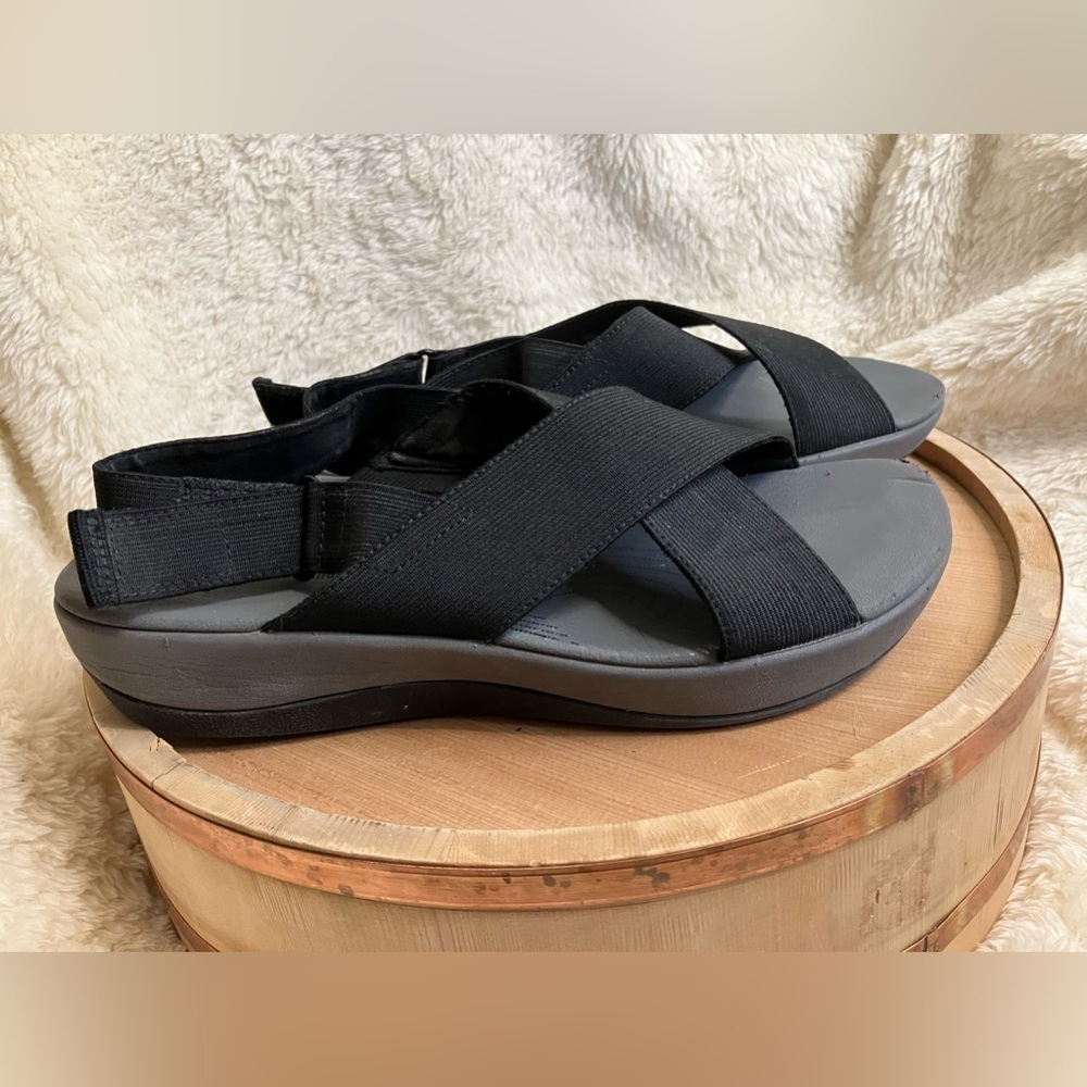 Clarks Women’s Black Arla Jacory Wedge Slingback Sandals Size 10